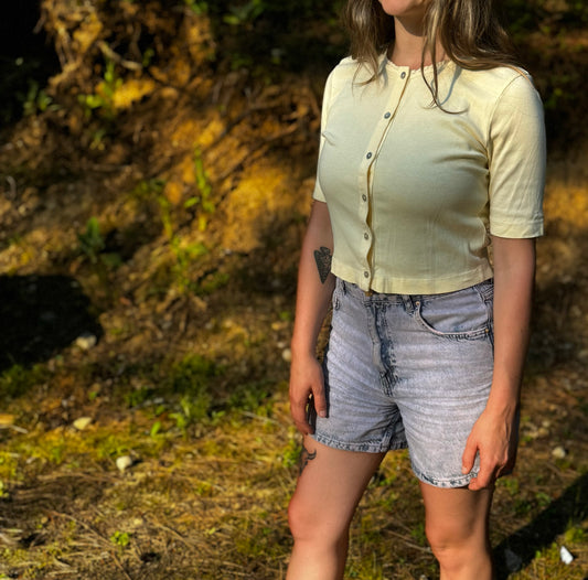 The Cornflower Short